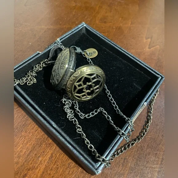 Brass Pocket Watch Necklace with Chain - Picture 5 of 6